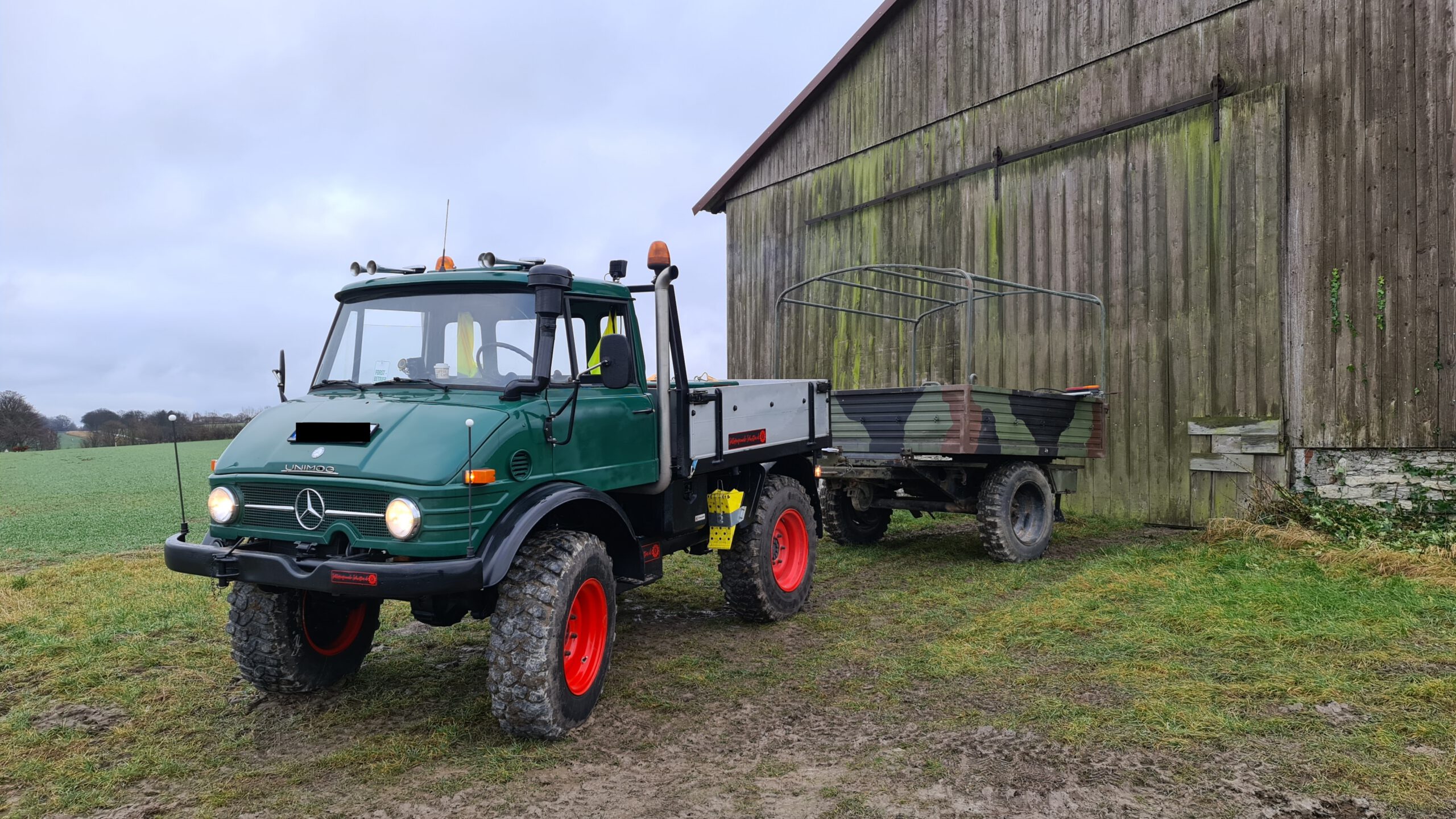 Anhänger für den Unimog abgeholt